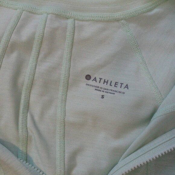 Athleta Pacifica: Rashguard/Sun Shirt - Picture 7 of 7